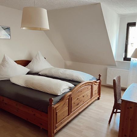 Ferienwohnung Moselflair Mit Direktem Blick Auf Die Mosel Und Weinberge Oberfell Eksteriør bilde