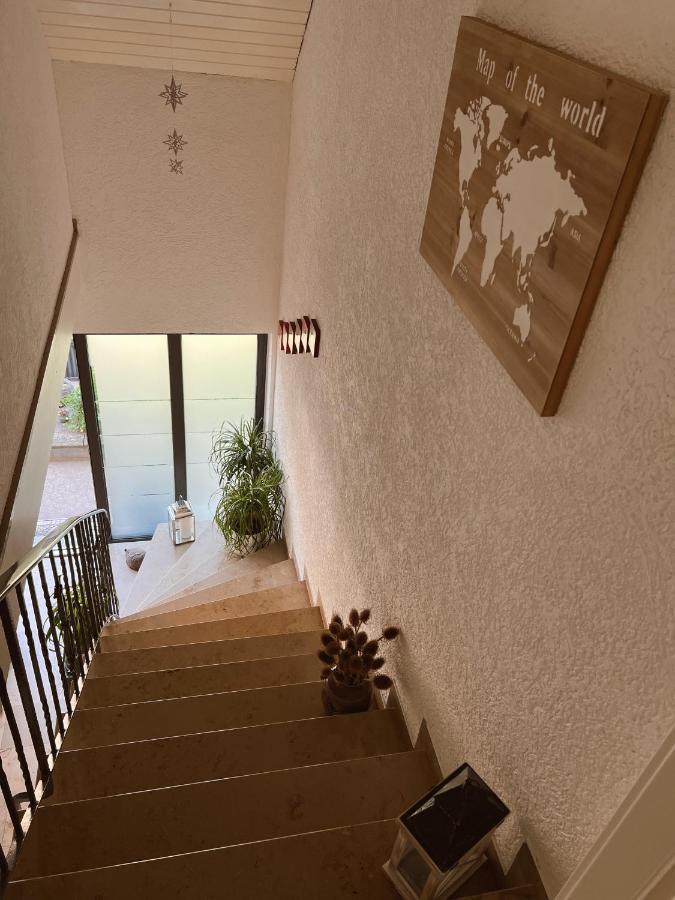 Ferienwohnung Moselflair Mit Direktem Blick Auf Die Mosel Und Weinberge Oberfell Eksteriør bilde