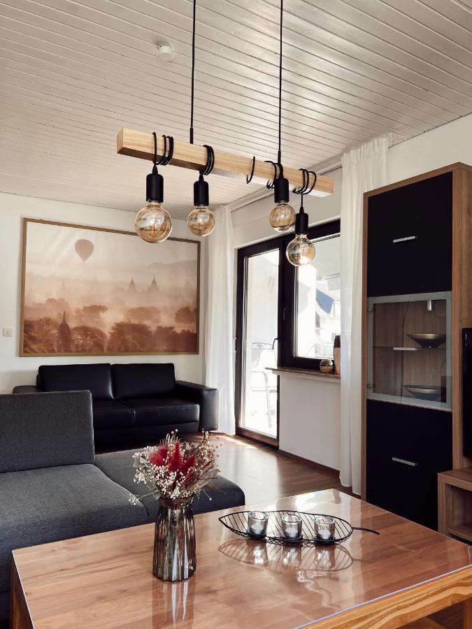 Ferienwohnung Moselflair Mit Direktem Blick Auf Die Mosel Und Weinberge Oberfell Eksteriør bilde