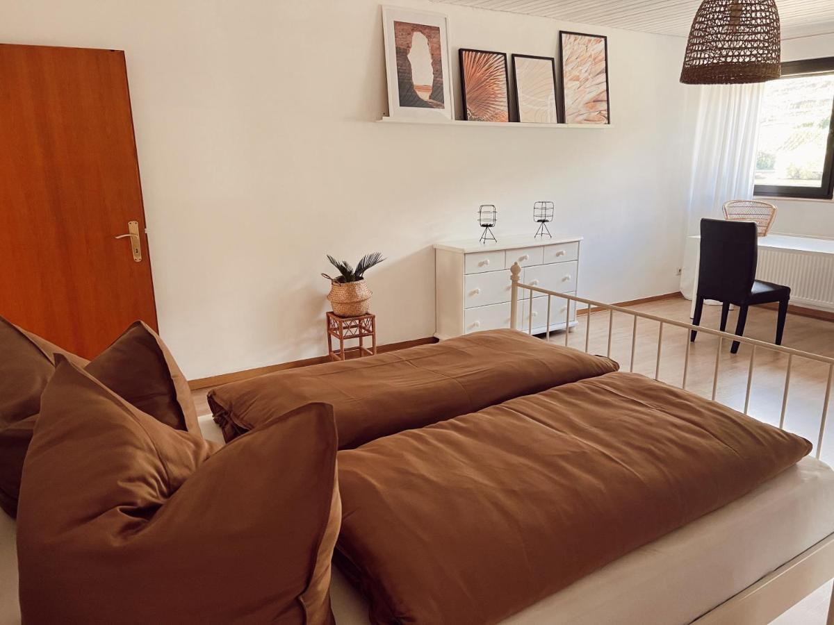 Ferienwohnung Moselflair Mit Direktem Blick Auf Die Mosel Und Weinberge Oberfell Eksteriør bilde